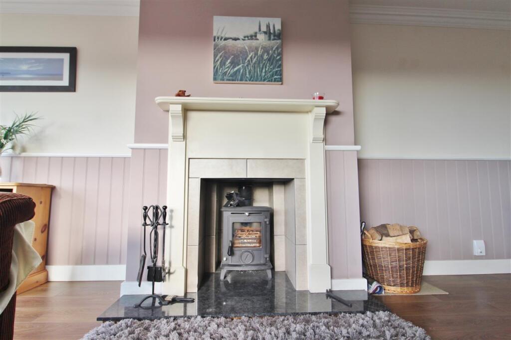 SITTING ROOM -