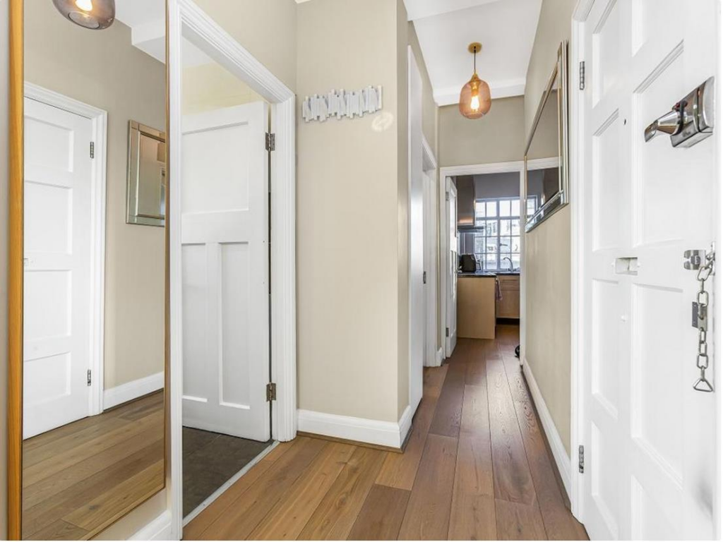 Hallway.PNG