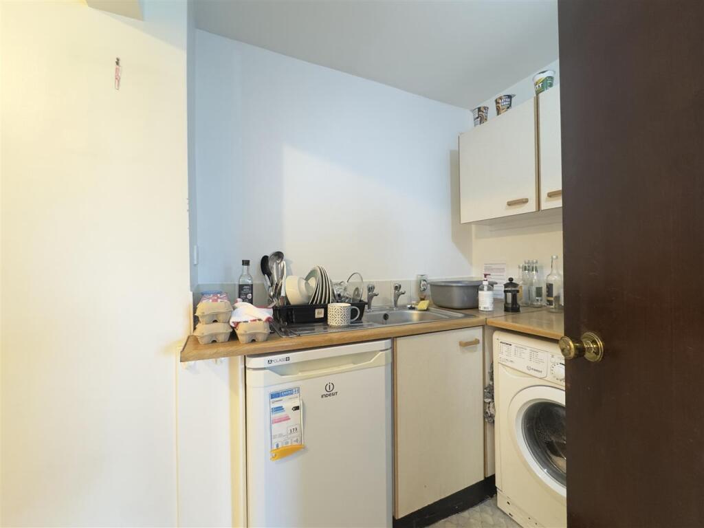 Flat 6