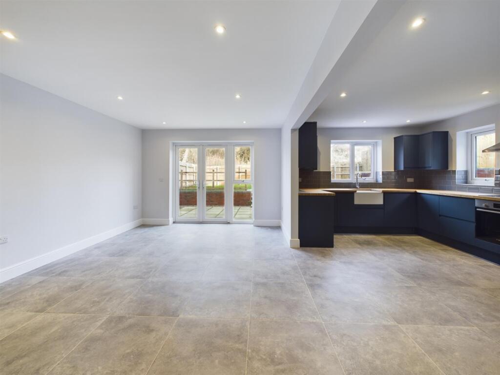 ** PICTURES OF PREVIOUS PLOT - FOR REFERENCE ONLY 