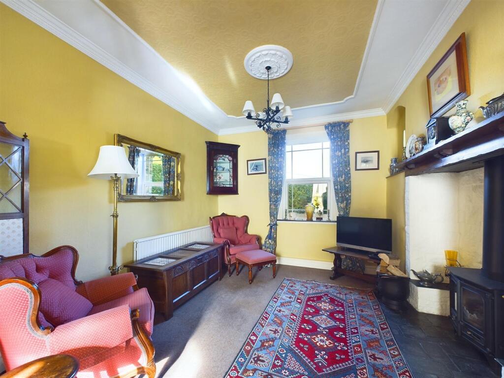 Living Room/Dining Room