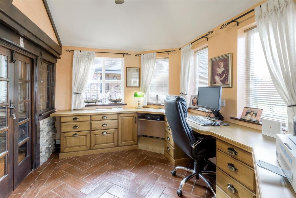 Main Road, Baxterley