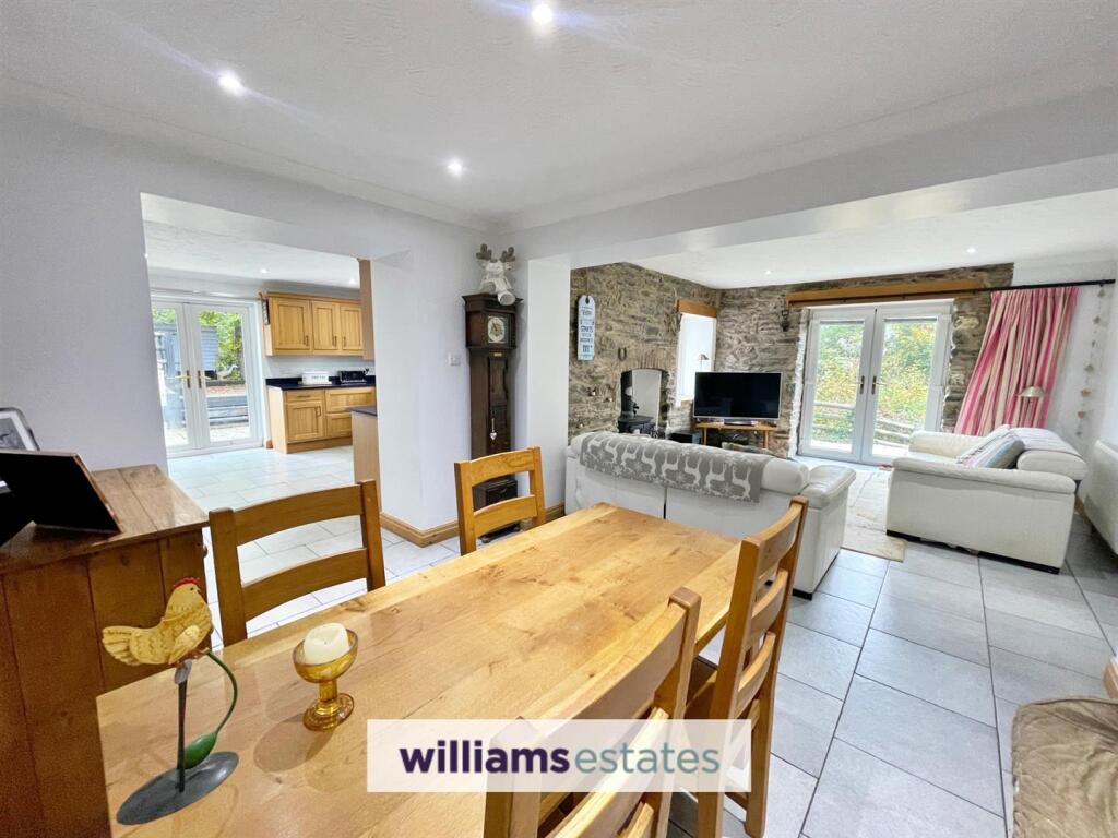 Lounge/Diner/Kitchen