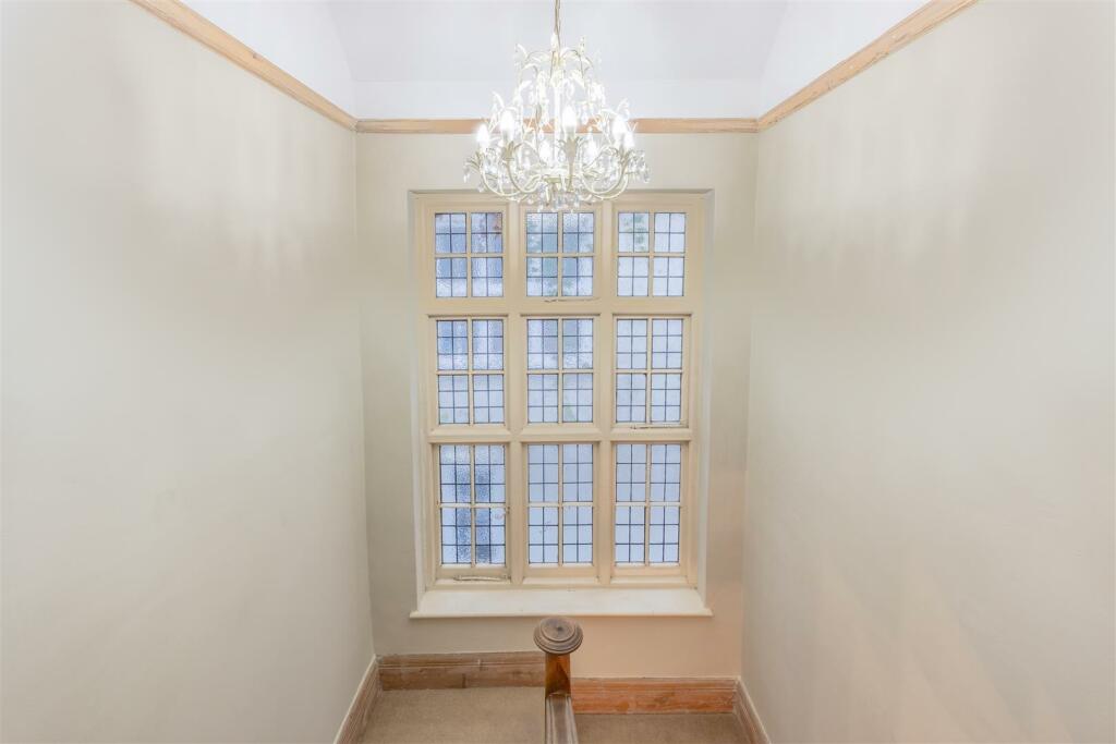 Feature Window