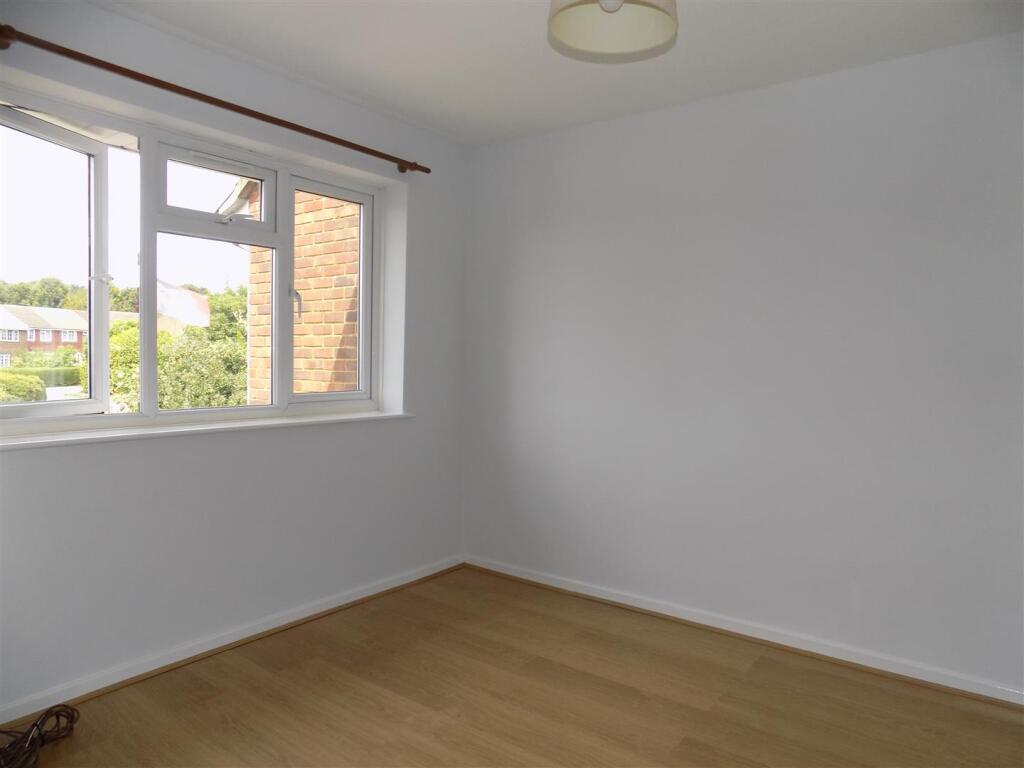 2 Hazley Walk - Bed 2.JPG