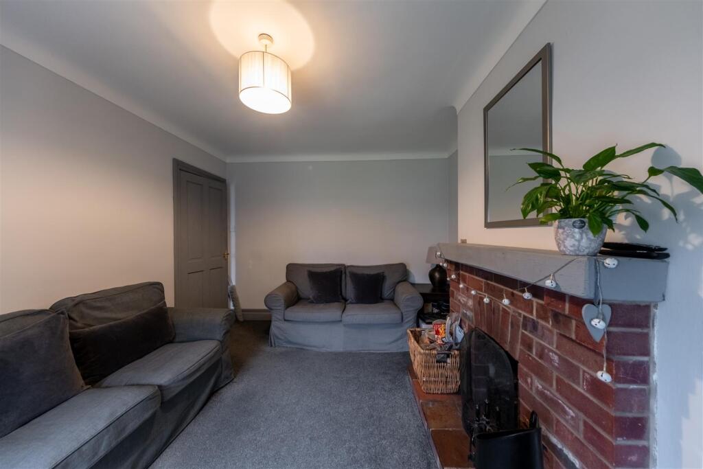 24 St Georges Crescent-007.jpg