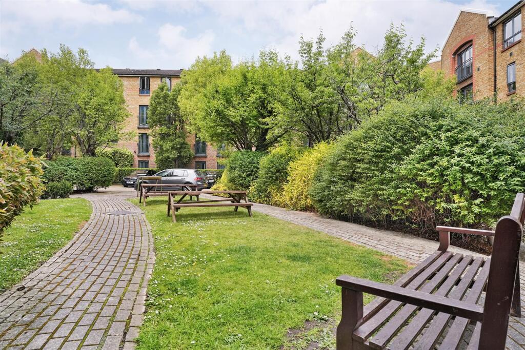 Communal Grounds