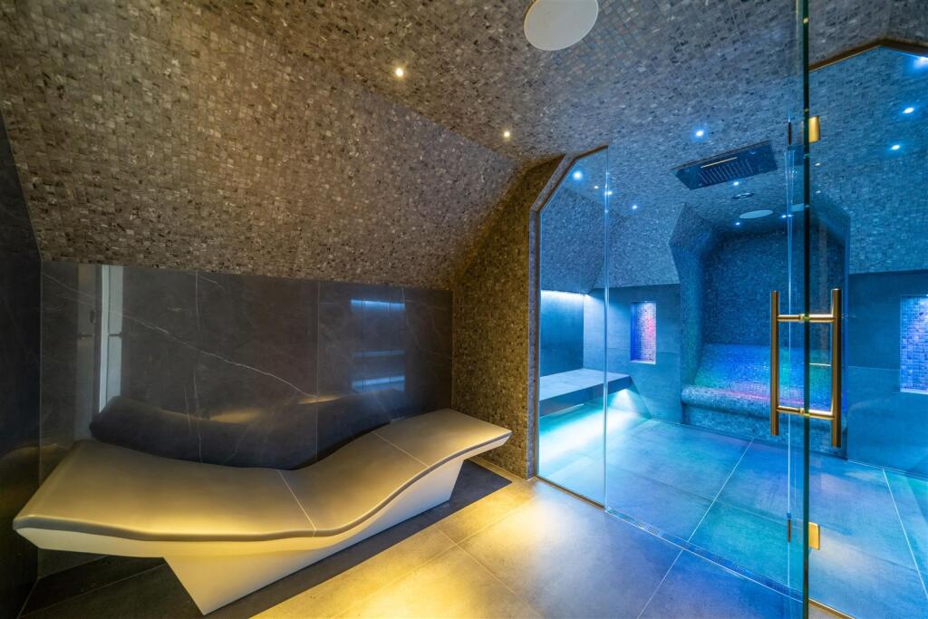OBI_Will&#39;s House_7R50091-HDR-Edit_Cryo Room.jpg
