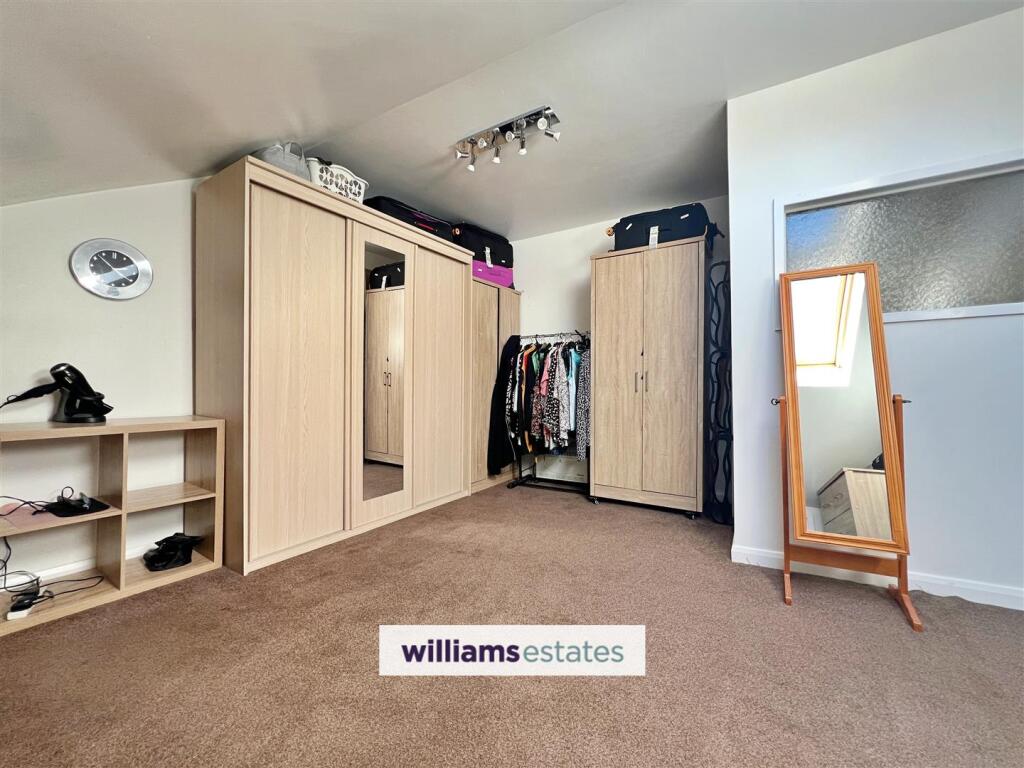 Dressing Room/Bedroom