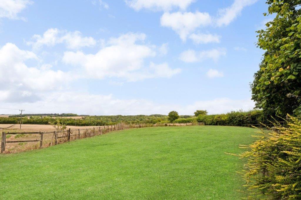 Falconer&#39;s Cottage - Garden 1.jpg