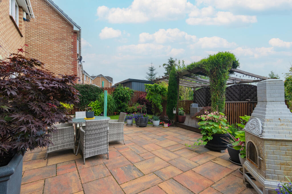 42 Strathcarron Drive, Paisley PA27AW-35
