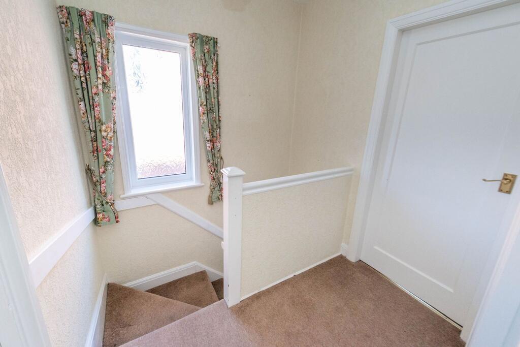 ENTRY WAY AND LANDING