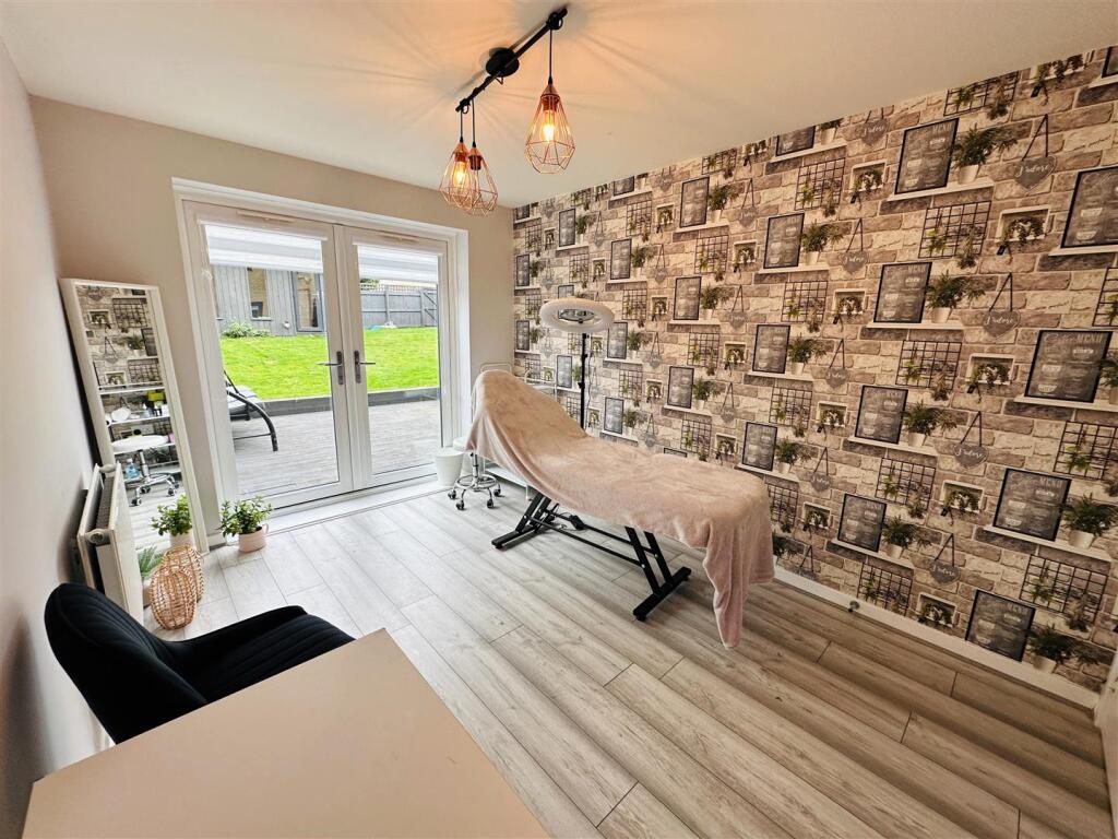 Dining Room.jpg