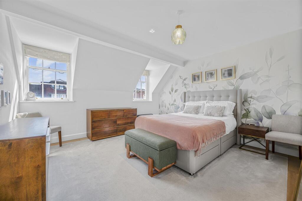 bedroom1.jpg
