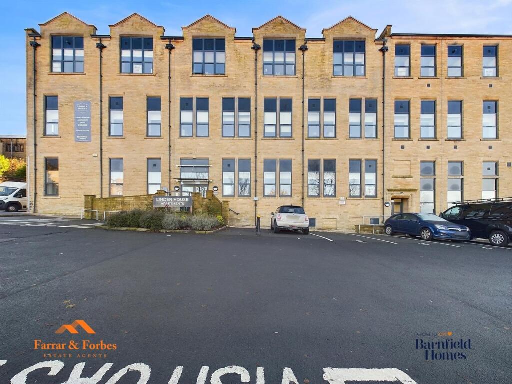 eZy Watermark_24-01-2025_03-49-57-7330pm.jpeg