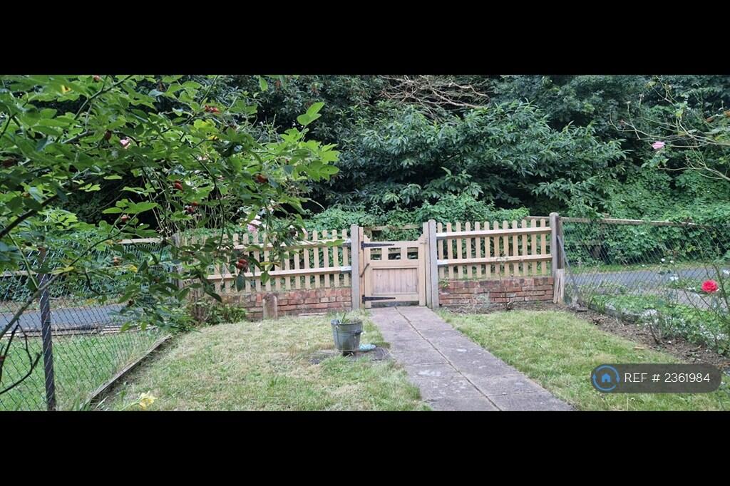 Burnham Walk, Rainham, Gillingham, ME8