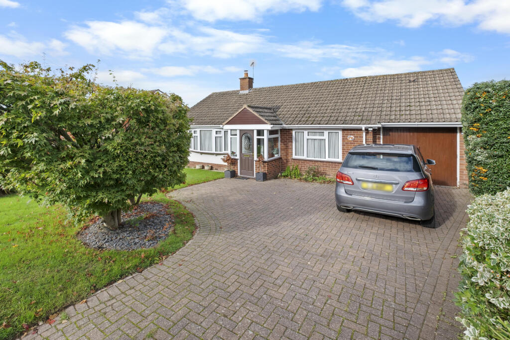 Finstall Road, Finstall, Bromsgrove B60 3DD