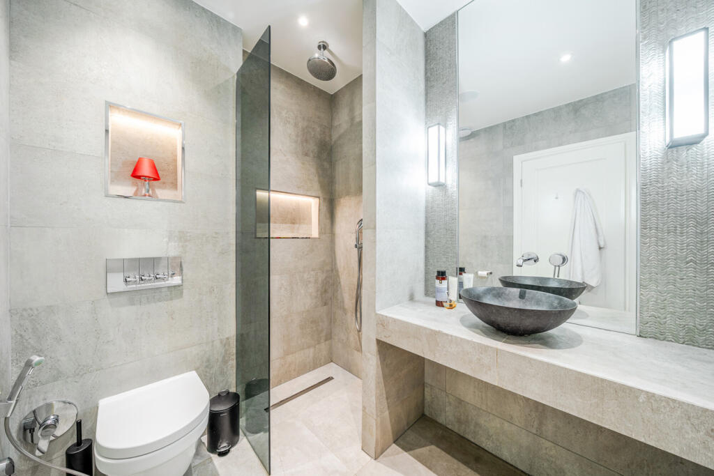 1350226-6-68c30f6...