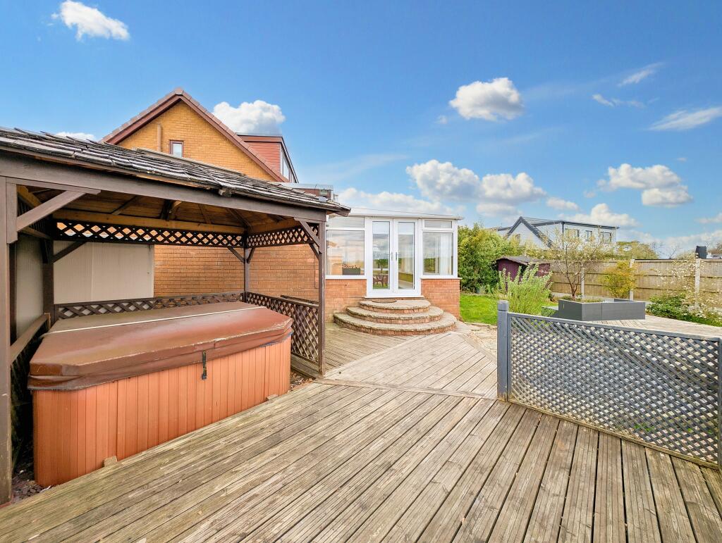 Outdoor decking &amp; socialising