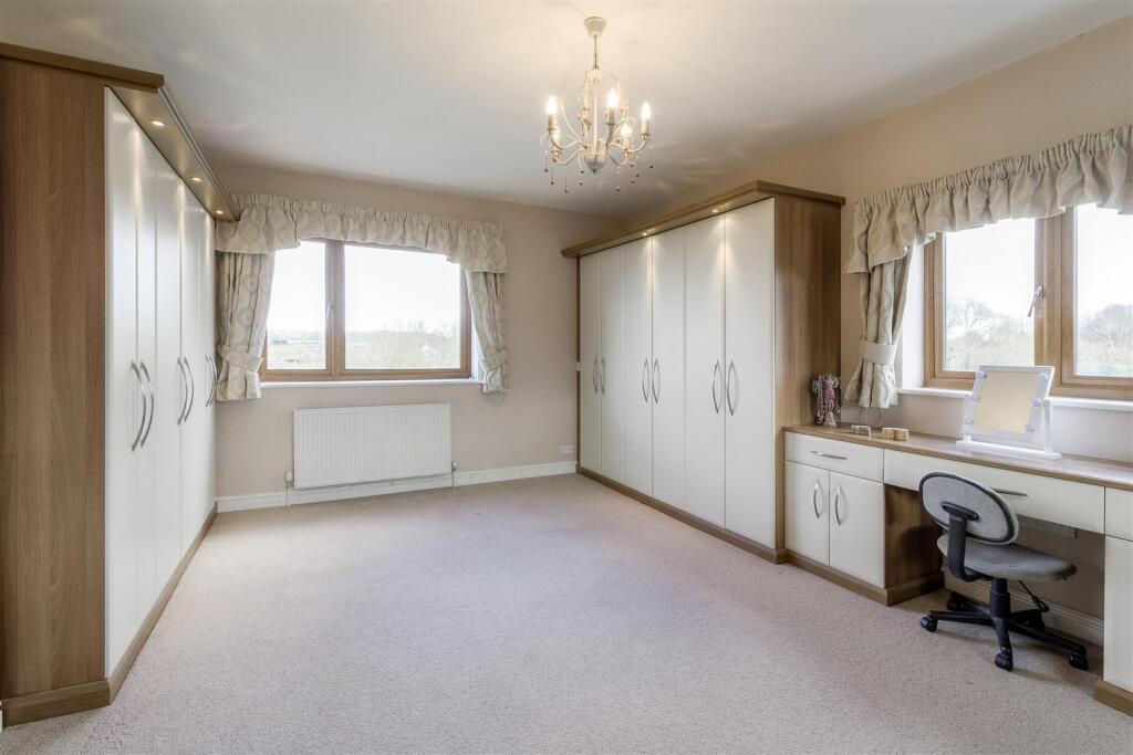 Hipsley Lane, Hurley