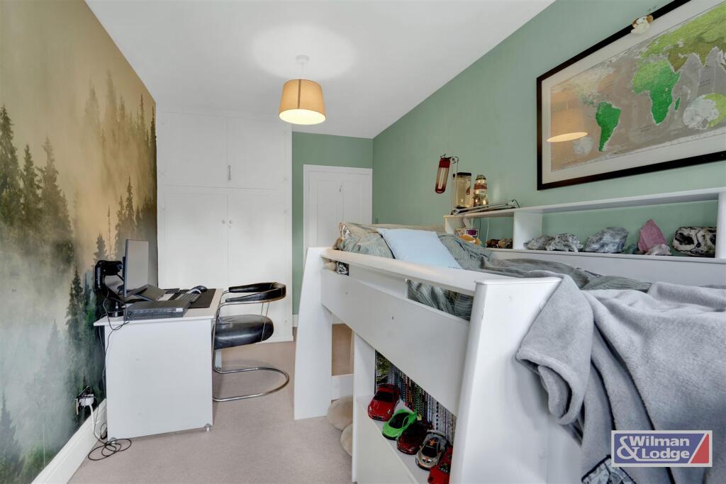 Period Property - Four Bed with Formal Gardens (12