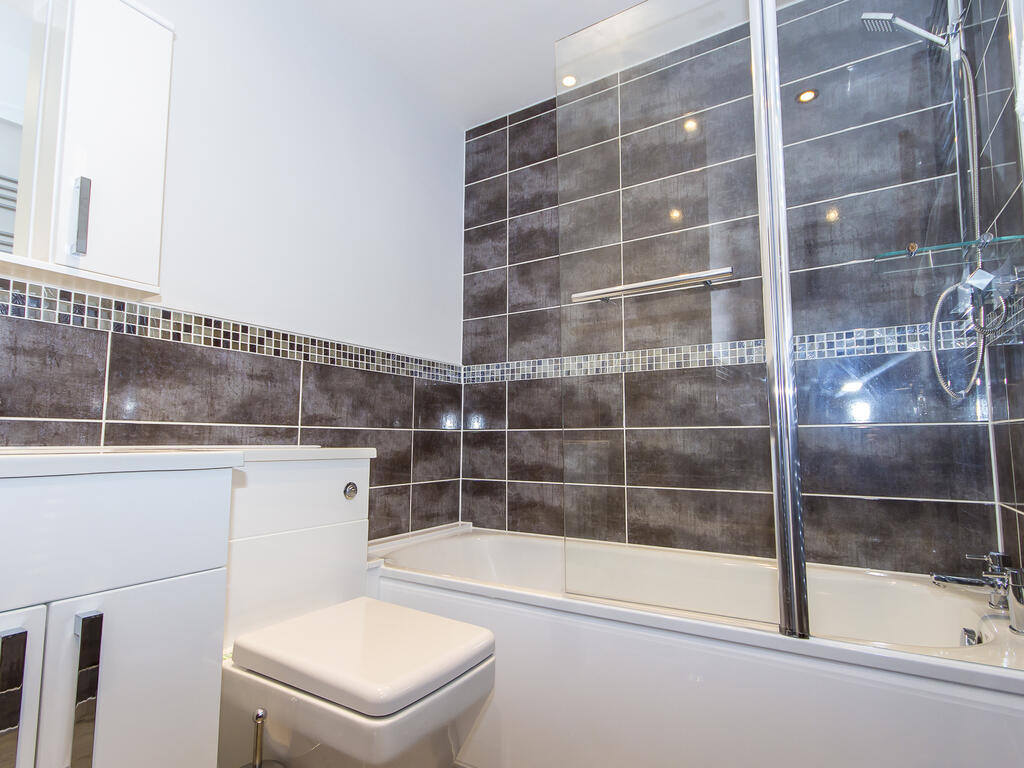 Flat 2 58 Durnford Street