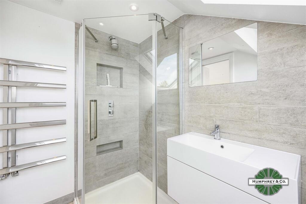 17B  Ambleside Road -011.jpg