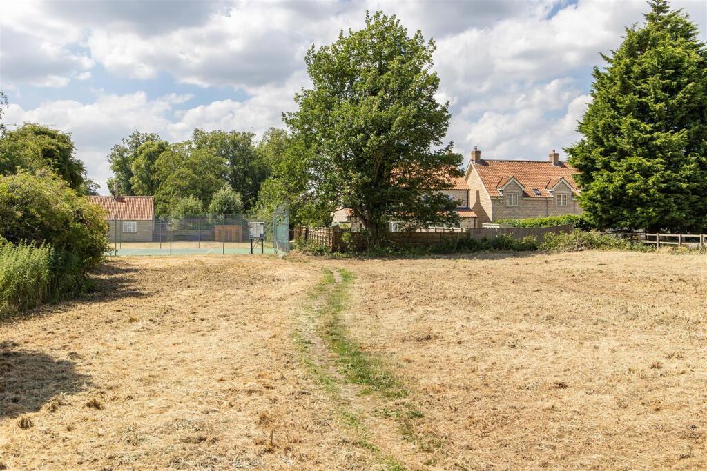 Pasture Cottages 2 Local Walk-2.jpg