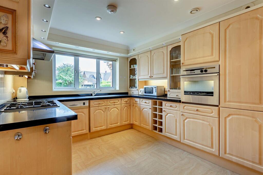 8617501-interior18-800.jpg