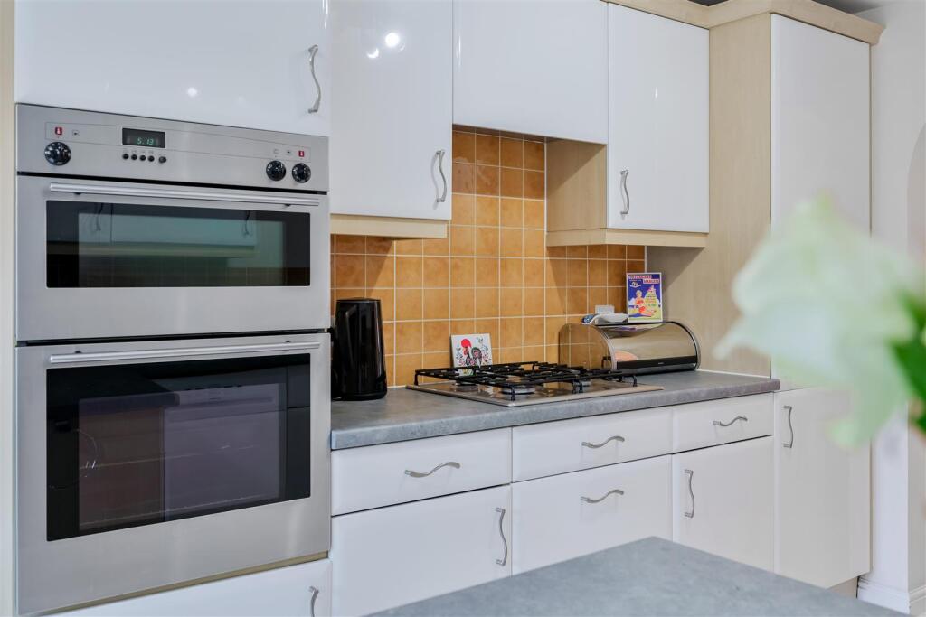 KENNEY DRIVE,  (28 FROM 47)-7.jpg