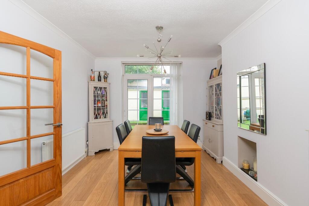 0A2AEE - Dining Room B.jpg