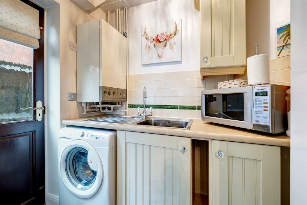 4 The Orchards, Thornton