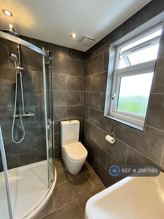 Ensuite Bathroom