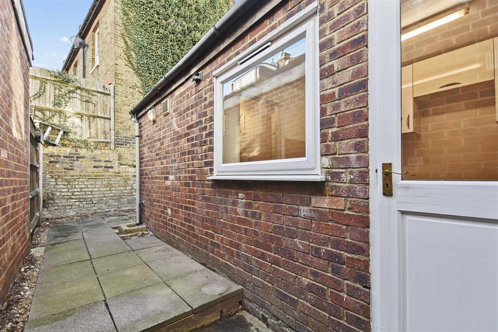 e3a6b174-46e6-499c-8e44-f8a616027a7bRHHBF - 20a Pr