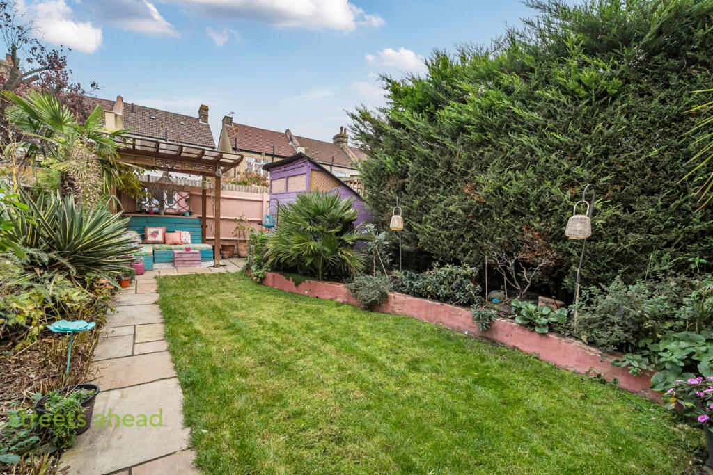 17a8c4b7-3691-470...