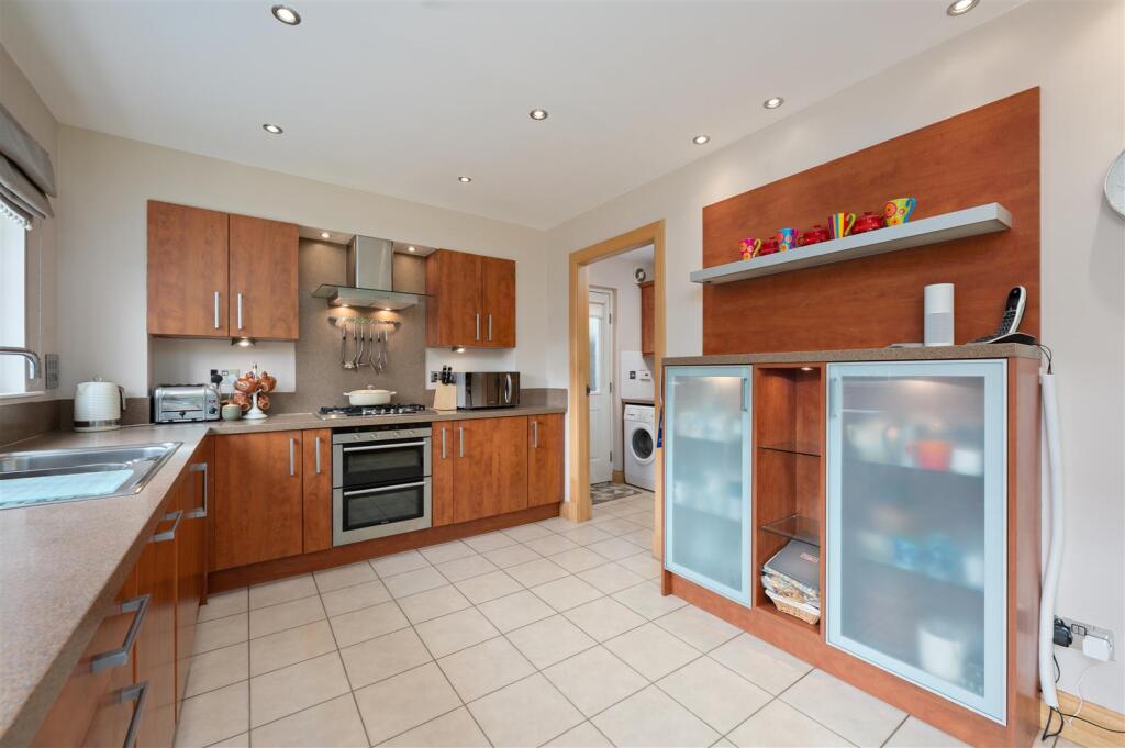 40ManorGardens020.JPG
