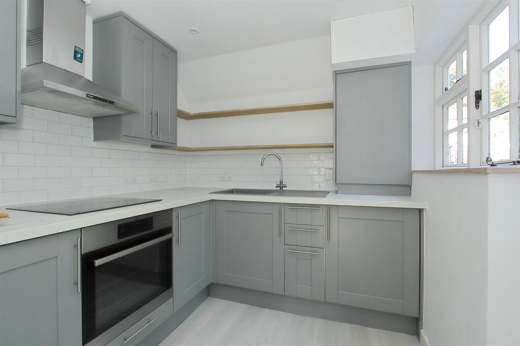 4 mill race close PH23.JPG