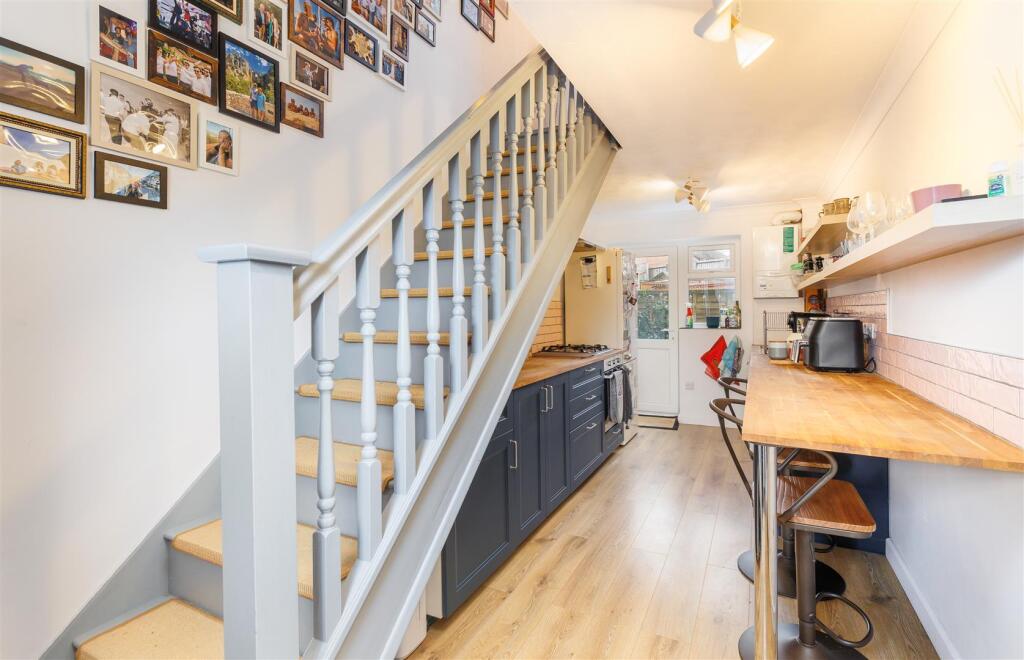 Kitchen 1-2