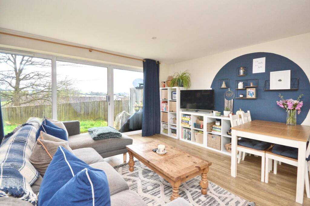 Open Plan Kitchen/Dining/Living Area