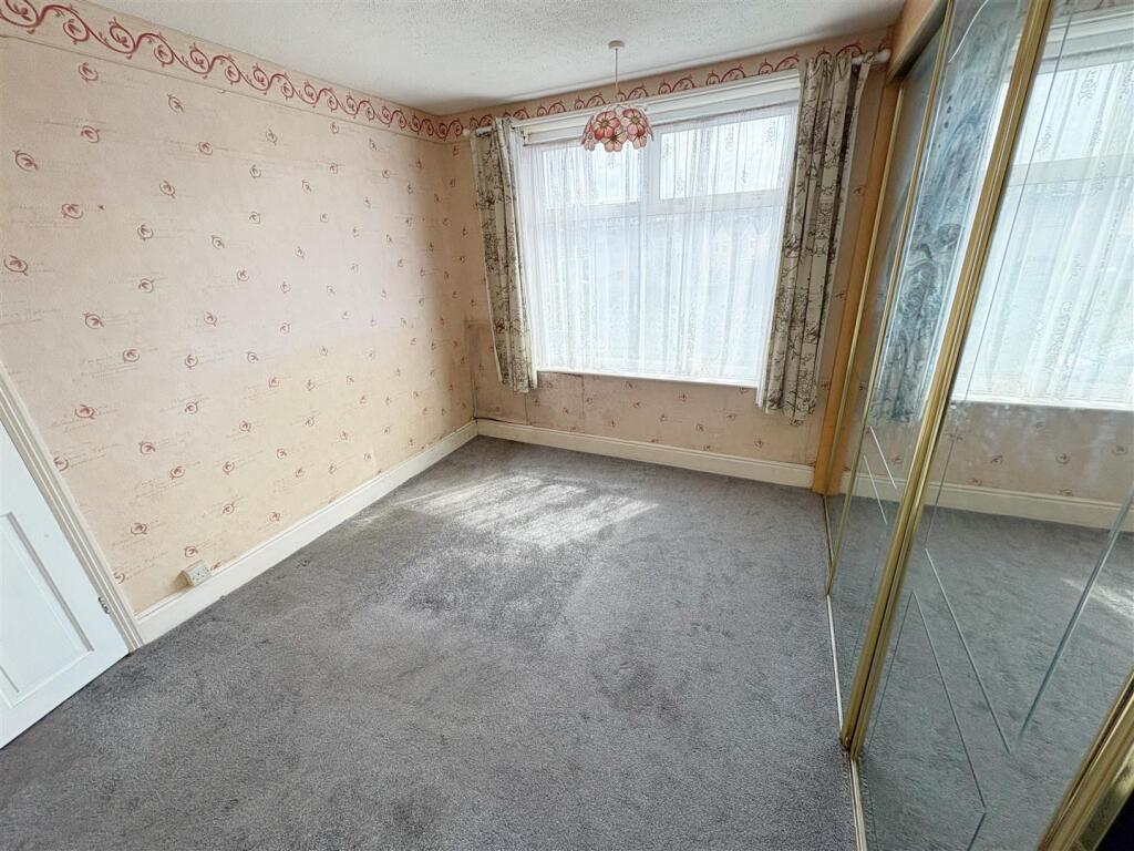 Bedroom One (10).jpg