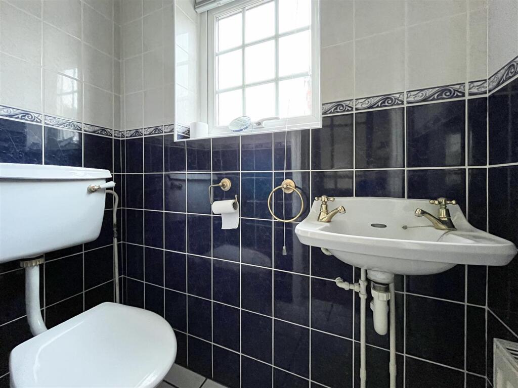 cloak room
