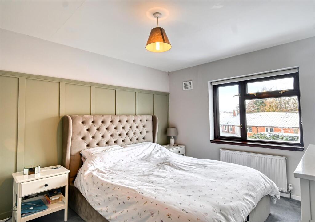 22 Lodge Lane-4.jpg