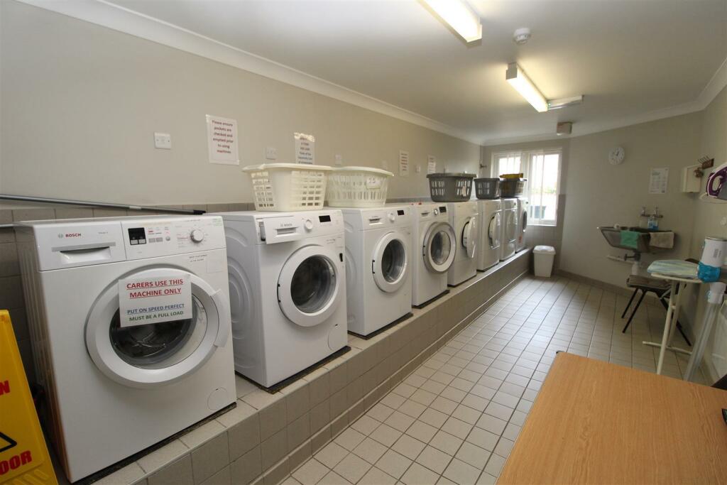COMMUNAL LAUNDRY