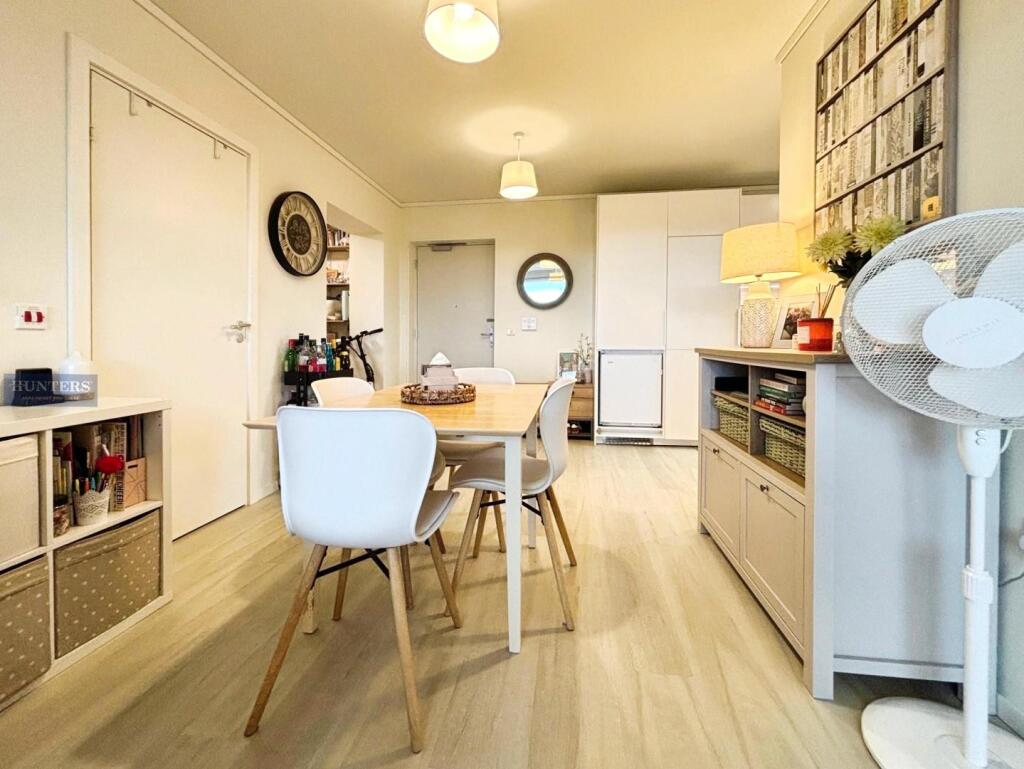 Open Plan Kitchen / Diner