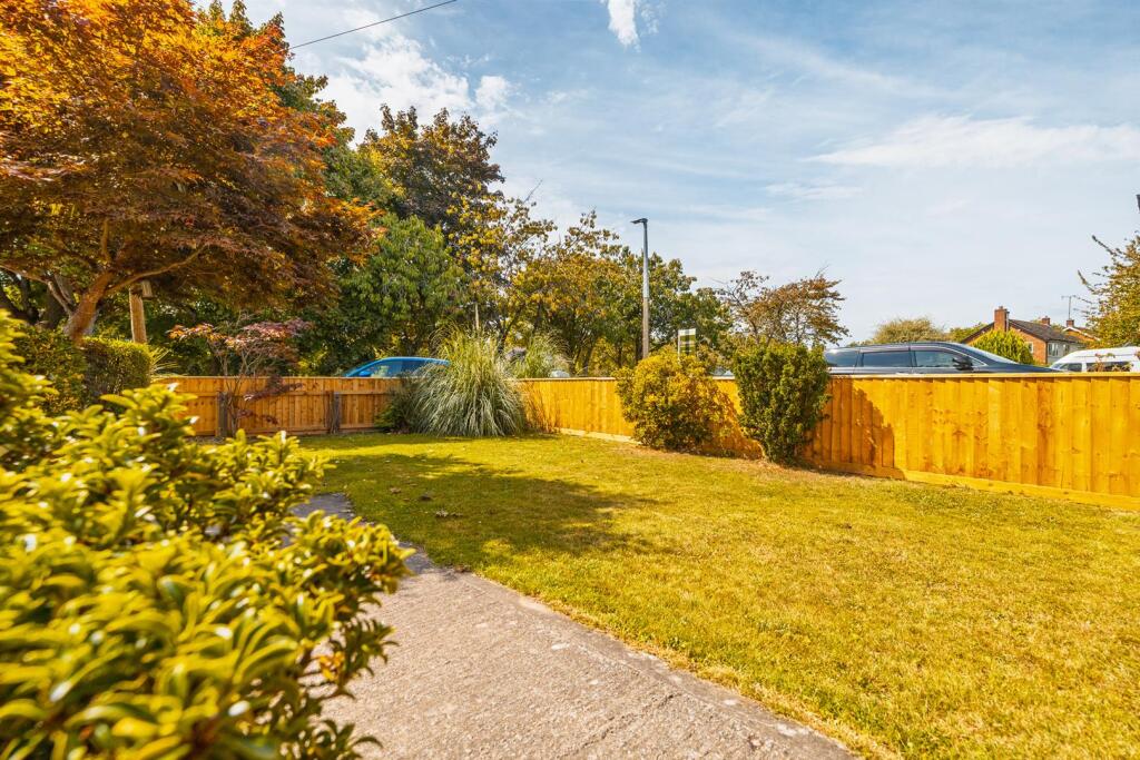 4 Bushell Close-21.jpg