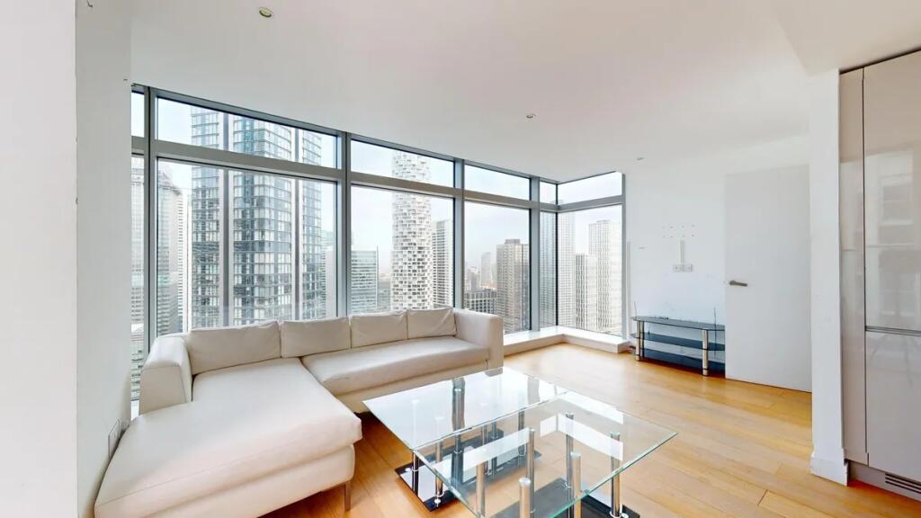 Bright and spacious contemporary living room fe...