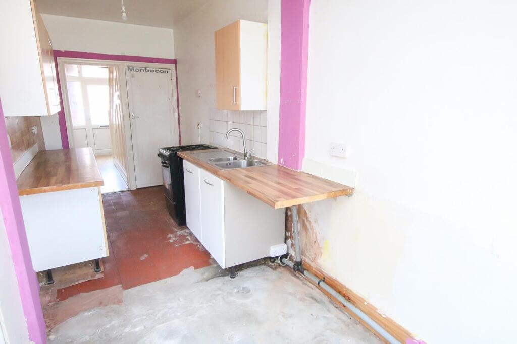 new kitchen p 3a.jpg