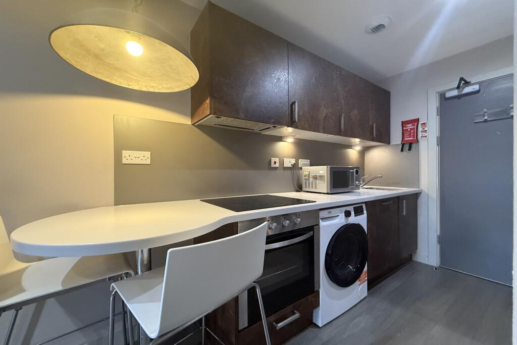 Saxon Court, Church Street, RG1