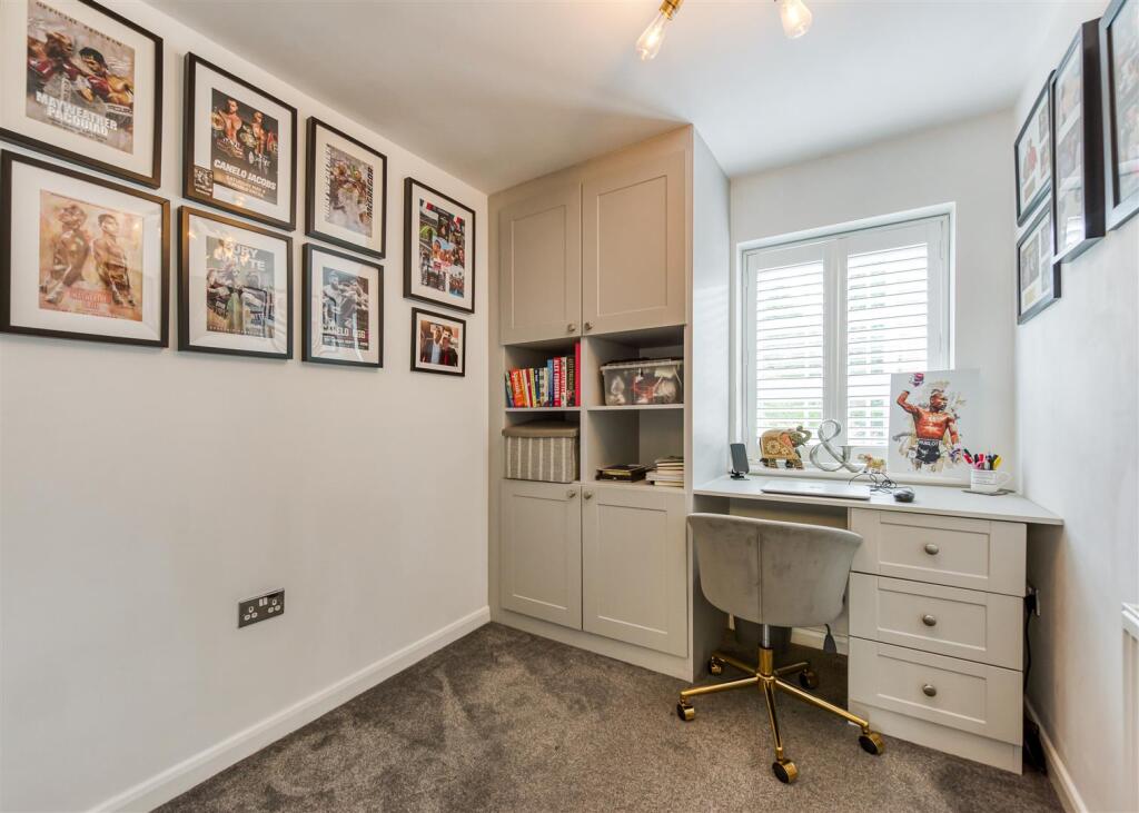 43 Henry Fowler Drive-15.jpg