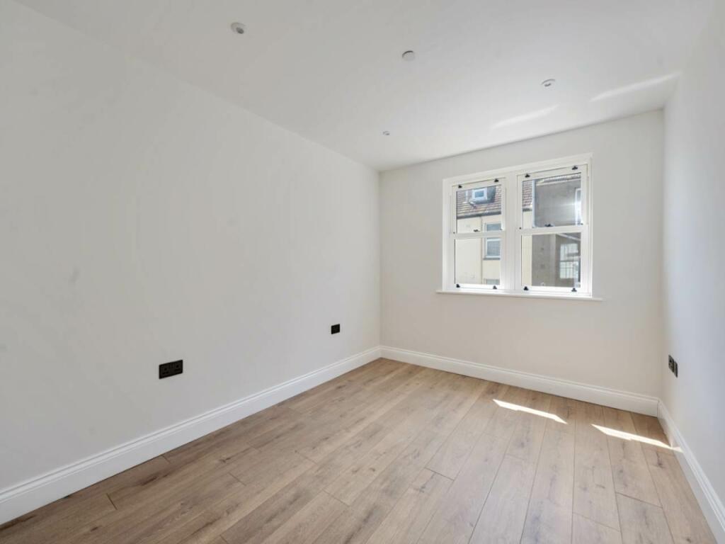flat 7 - bedroom 1